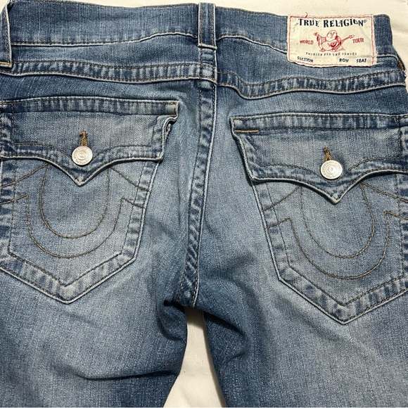 Selling because it’s just not my style - Picture 1 of 3